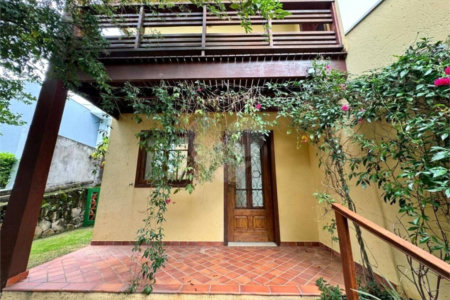 Casa à venda com 3 quartos, sendo 1 suíte,  no condomínio Residencial Recanto dos Paturis, Vinhedo - SP