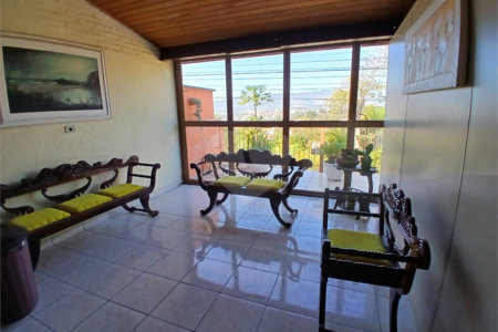 Casa à venda com 3 quartos, sendo 2 suítes, em Jardim Brogotá, Atibaia, SP