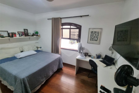 Casa à venda com 4 quartos, sendo 1 suíte, em Jardim Lídia, São Paulo, SP