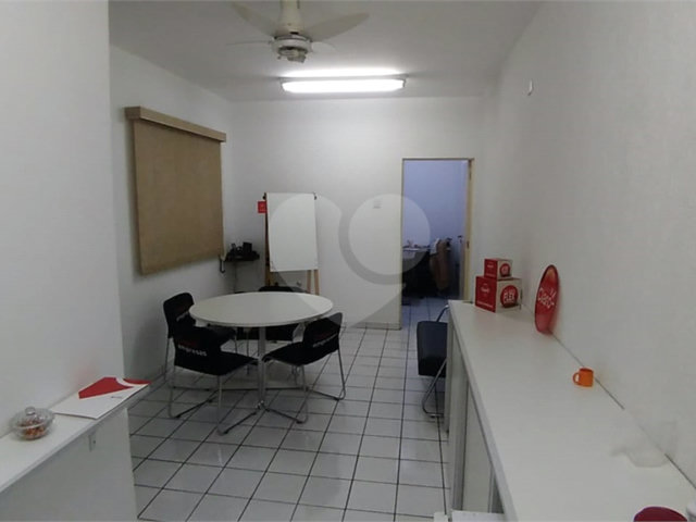 Prédio à venda com 3 quartos em Santana, São Paulo, SP