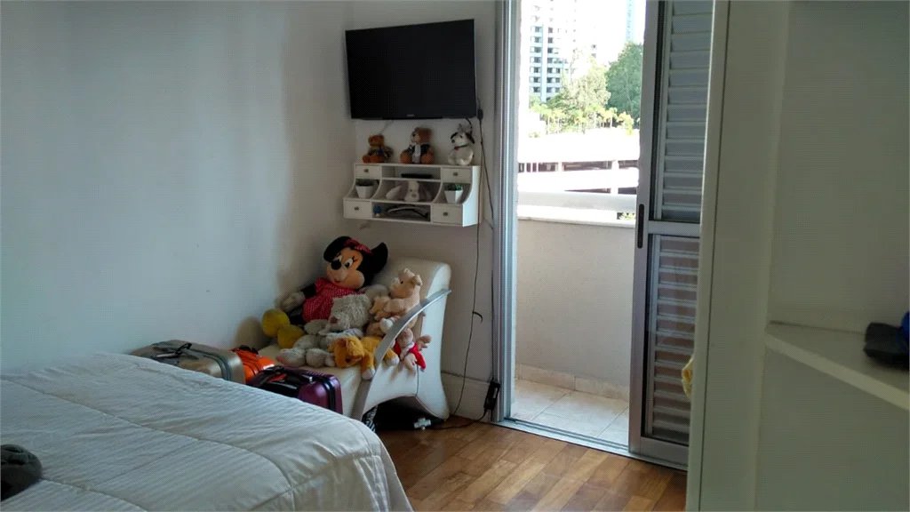 Apartamento à venda com 3 suítes em Jardim Londrina, São Paulo, SP