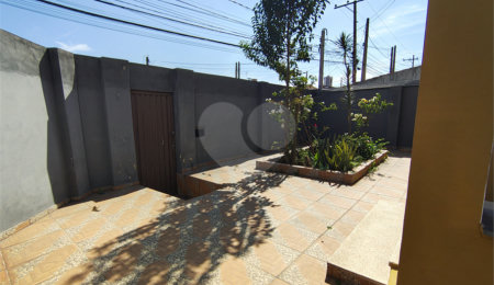 Casa à venda com 3 quartos, sendo 1 suíte,  em Vila Assis, Sorocaba, SP