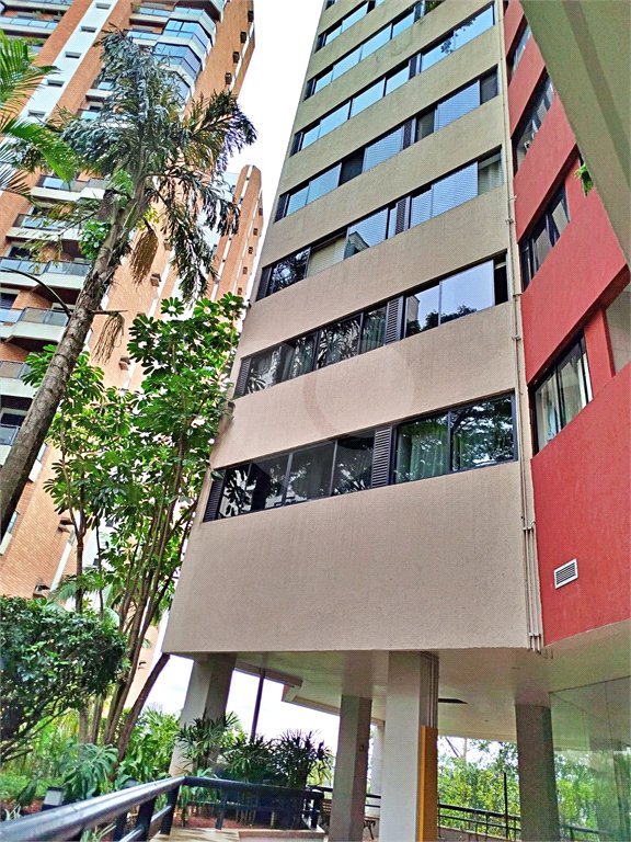 Apartamento à venda com 3 quartos, sendo 1 suíte,  em Jardim Parque Morumbi, São Paulo, SP