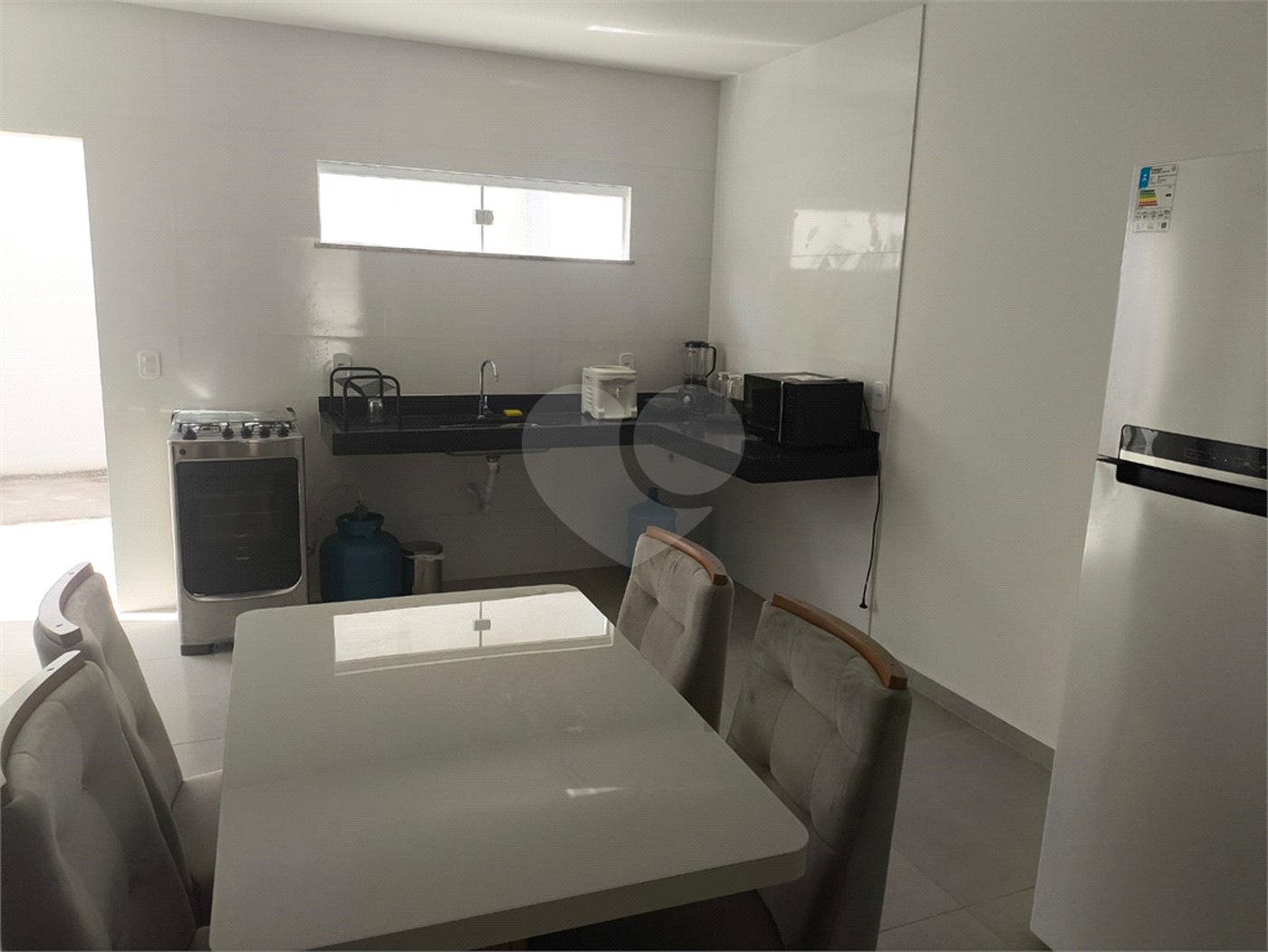 Duplex à venda com 3 quartos, sendo 1 suíte, em Taperapuan, Porto Seguro, BA