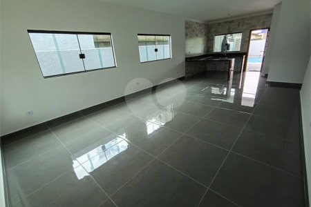 Casa à venda com 3 quartos, sendo 1 suíte, em Loteamento Parque Serras de Atibaia I, Atibaia, SP