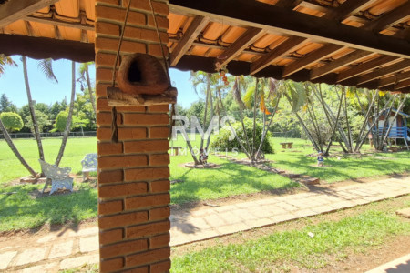 Chácara à venda com 4 quartos, sendo 1 suíte,  em Colinas do Mosteiro de Itaici, Indaiatuba, SP