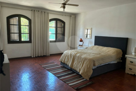 Sobrado à venda com 4 quartos, sendo 1 suíte,  em Vila Guilherme, São Paulo, SP