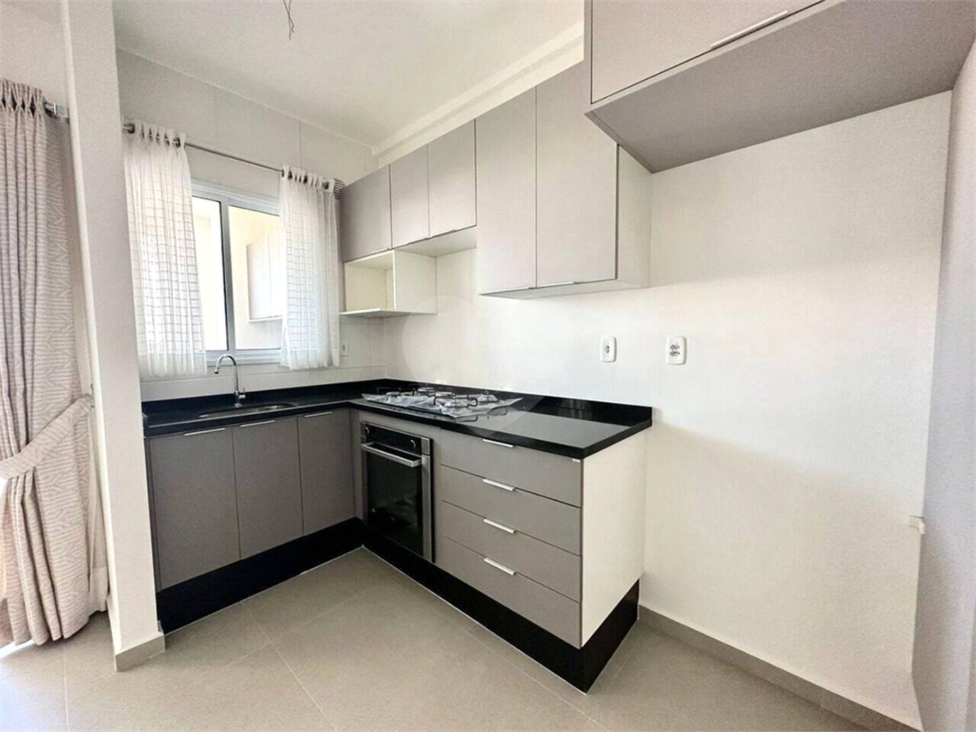 Apartamento à venda com 2 suítes em Parque Campolim, Sorocaba, SP