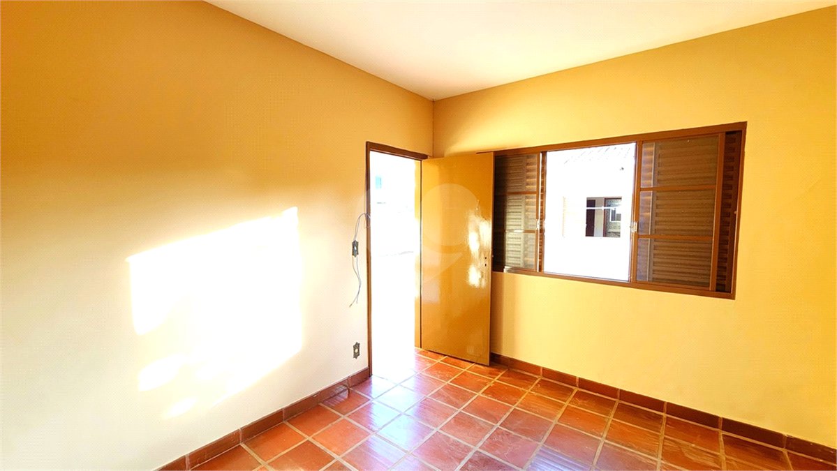 Casa à venda com 3 quartos, sendo 1 suíte, no Centro, Araraquara, SP