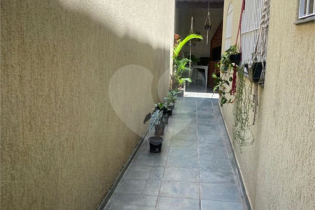 Casa à venda com 3 quartos, sendo 1 suíte, em Jardim Pinheiros, São Paulo, SP