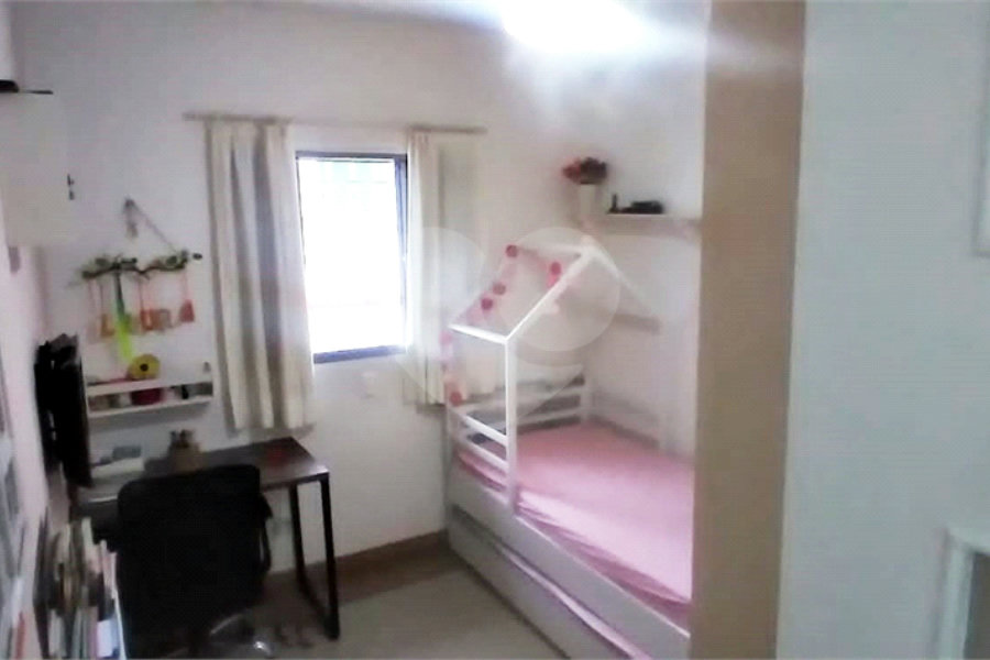 Casa à venda com 4 quartos, sendo 1 suíte, em Santana, São Paulo, SP