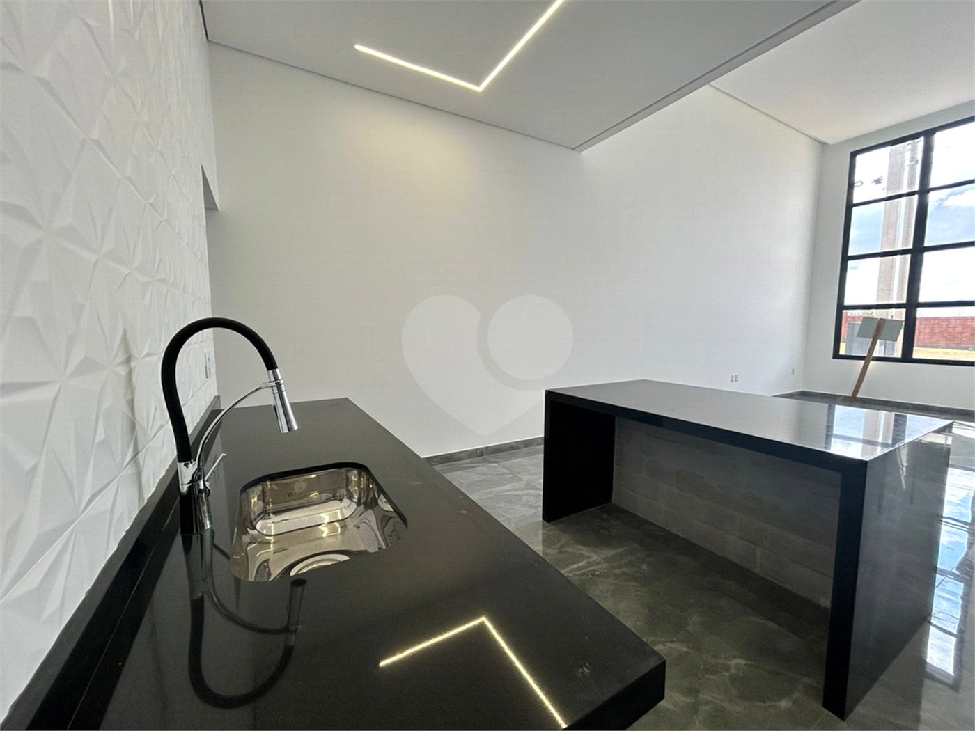Casa à venda com 3 quartos, sendo 1 suíte, no condomínio Villagio Wanel, Sorocaba - SP