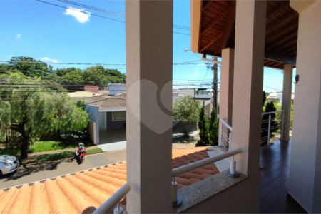 Casa à Venda de 5 dormitórios em São Carlos, no Residencial Eldorado