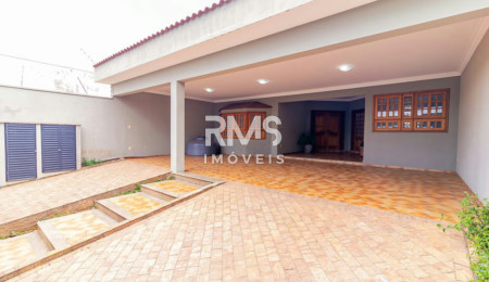 Casa à venda com 4 quartos, sendo 2 suítes,  em Parque Residencial Presidente Médici, Itu, SP