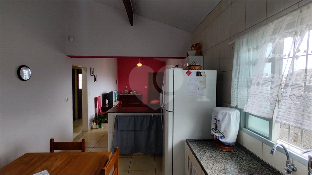 Casa à venda com 3 quartos, sendo 1 suíte, em Vila Santa Helena, Atibaia, SP