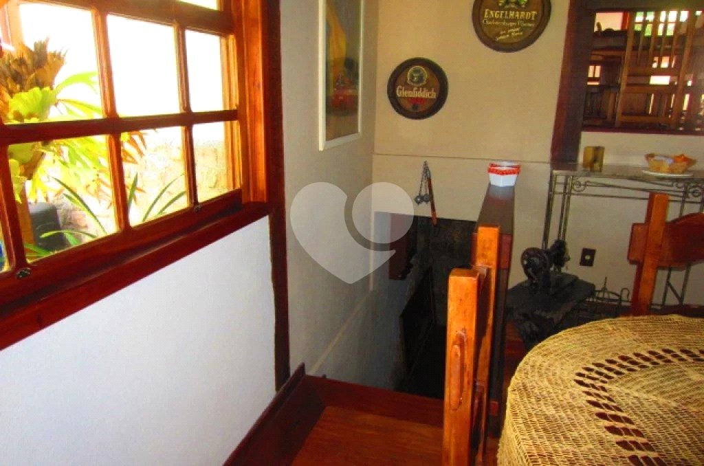 Casa à venda com 3 suítes no condomínio Associação Reserva das Hortênsias, Mairiporã - SP