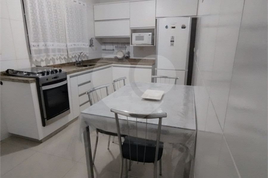 Casa à venda com 2 quartos no condomínio Casa Geminada, São Paulo - SP