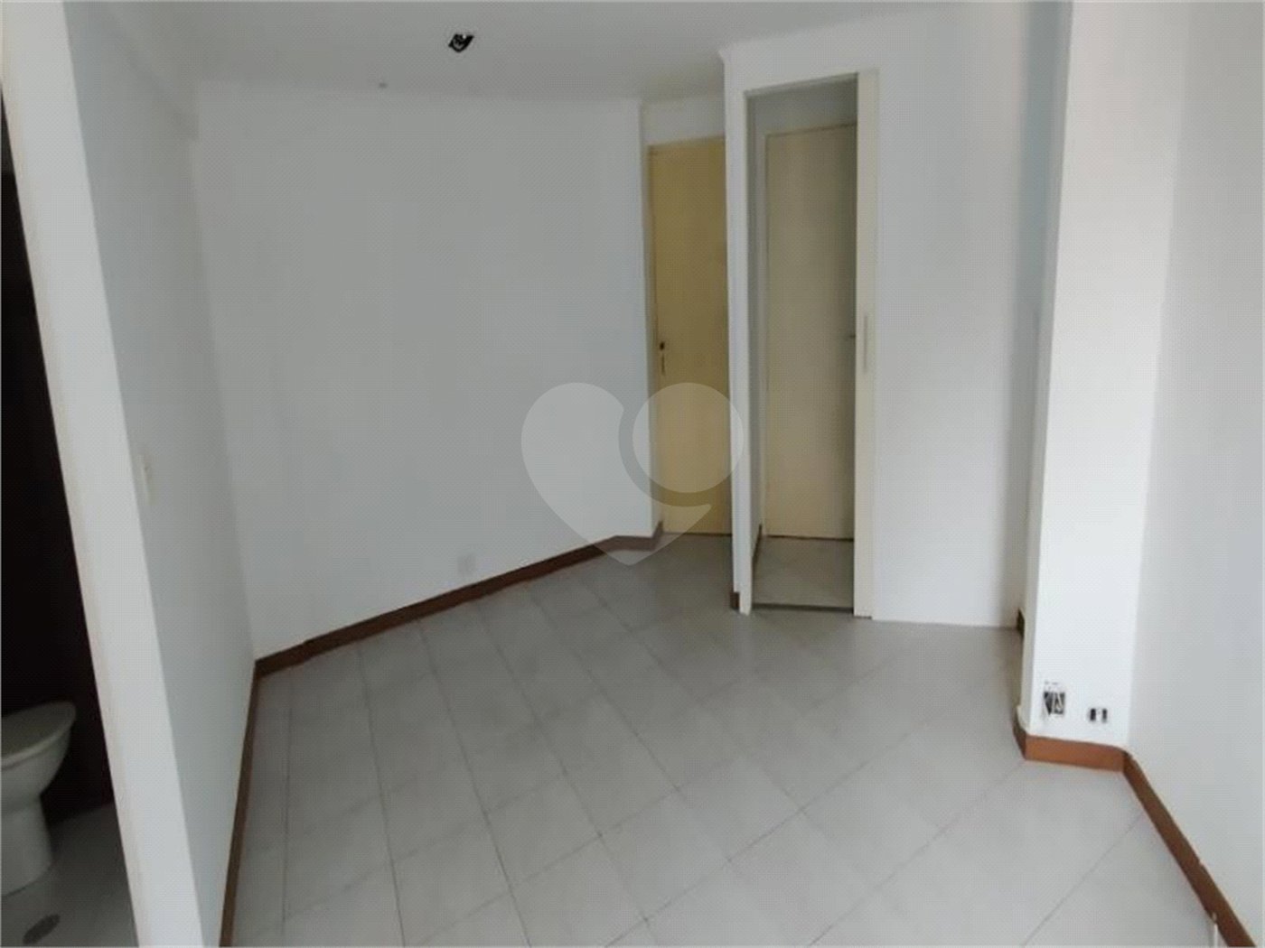 Apartamento à venda com 2 quartos, sendo 1 suíte,  em Jardim Parque Morumbi, São Paulo, SP