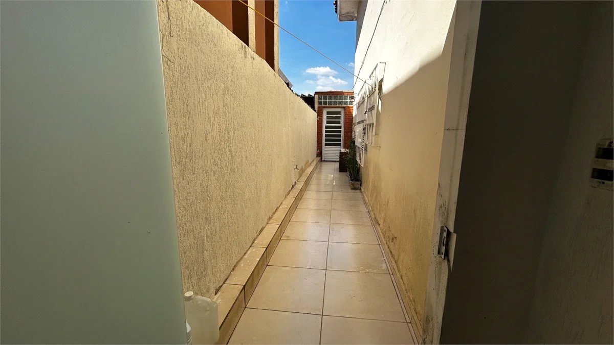 Sobrado à venda com 3 quartos, sendo 2 suítes, em Cidade São Francisco, São Paulo, SP