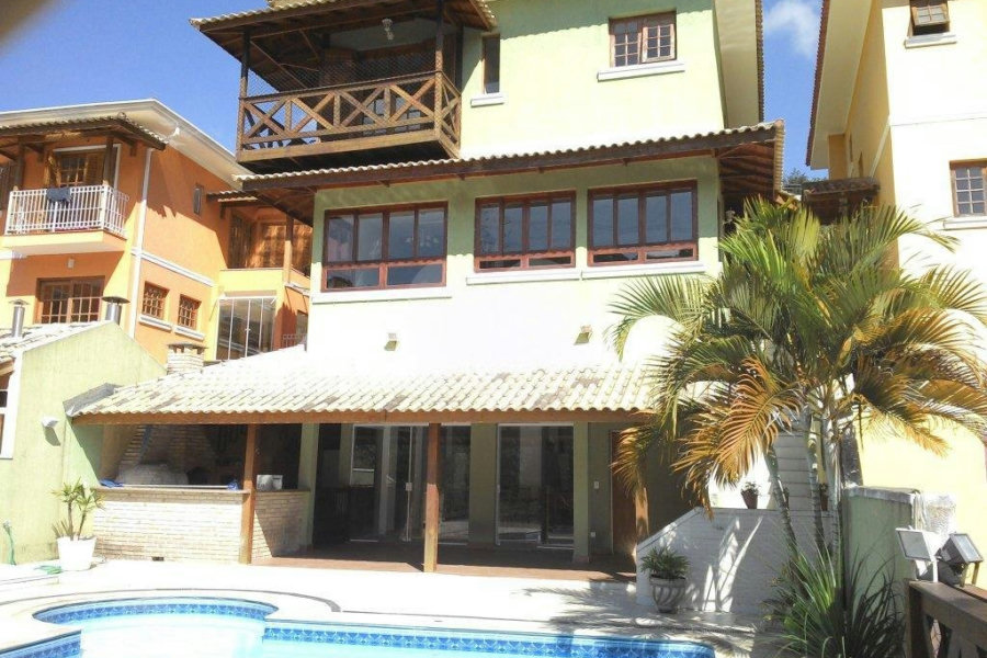 Casa à venda com 4 quartos, sendo 2 suítes,  em Horto, São Paulo, SP