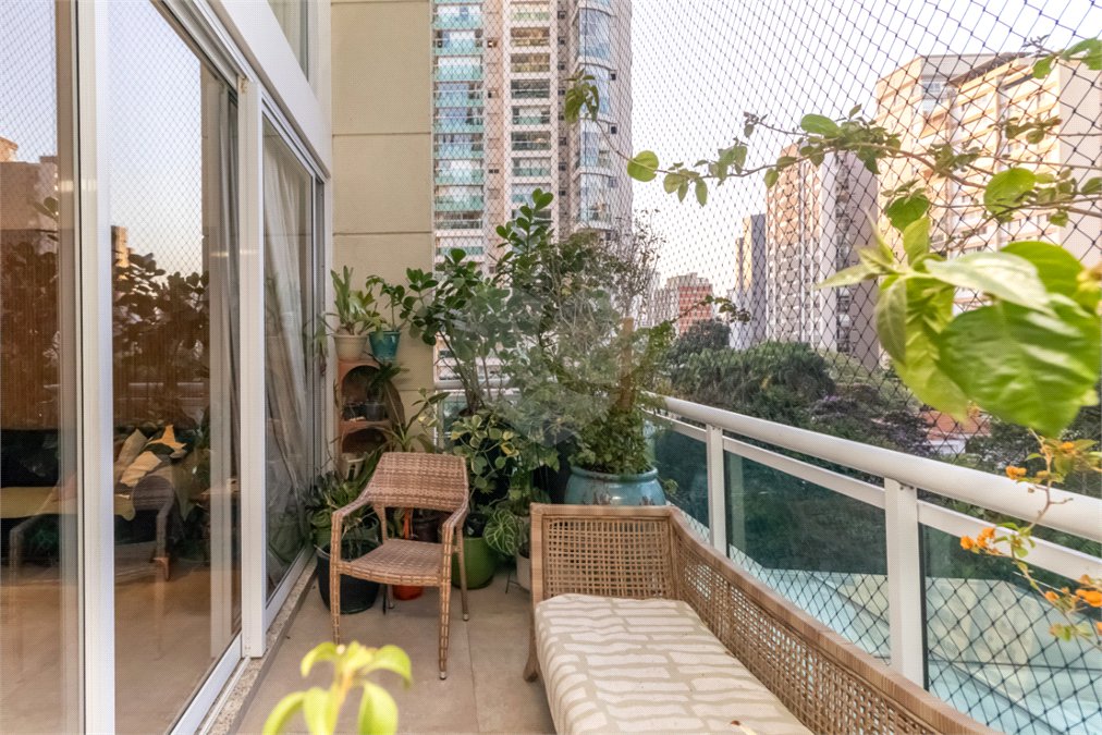 Duplex à venda com 3 suítes em Campo Belo, São Paulo, SP