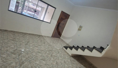 Casa à venda com 2 quartos, sendo 1 suíte,  em Vila Maricy, Guarulhos, SP