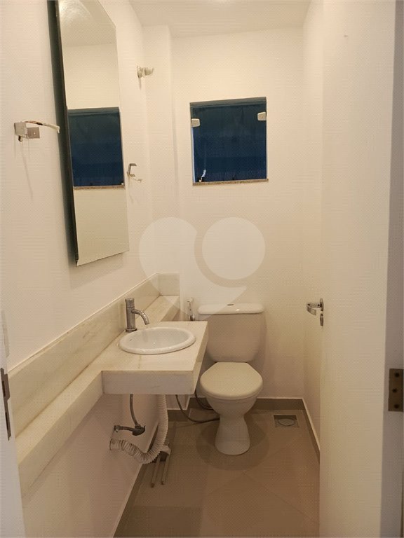 Casa à venda com 3 quartos, sendo 1 suíte, no condomínio Paraíso Classe A, Rio de Janeiro - RJ