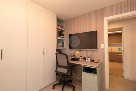 Apartamento à venda com 4 quartos, sendo 1 suíte, em Alto da Boa Vista, São Paulo, SP