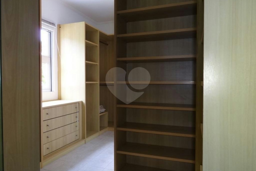 Casa à venda com 4 suítes no condomínio Jardim Ibiratiba, São Paulo - SP