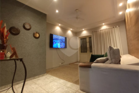 Casa Térrea à venda com 3 quartos em Jardim Santa Bárbara, Sorocaba, SP