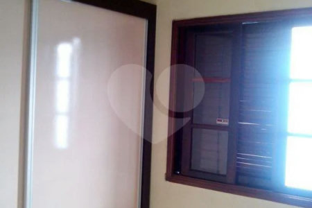 Sobrado à venda com 3 quartos, sendo 1 suíte, em Vila Mazzei, São Paulo, SP