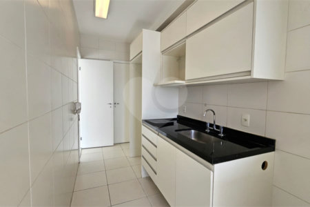 Apartamento à venda ou para alugar com 3 quartos, sendo 2 suítes, em Vila Anastácio, São Paulo, SP