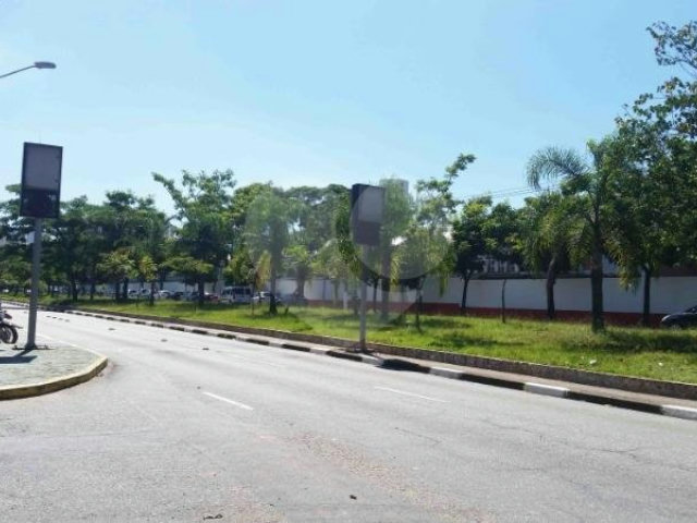 Casa à venda com 4 quartos em Campo Grande, São Paulo, SP