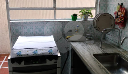 Sobrado à venda com 3 quartos em Vila Cordeiro, São Paulo, SP