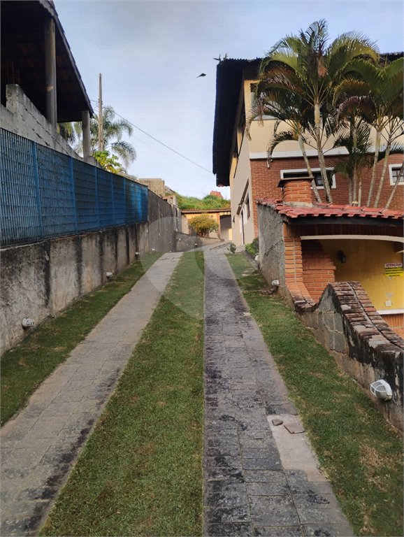 Casa à venda com 4 quartos em Barreiro, Mairiporã, SP