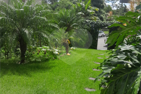 Casa à venda com 3 suítes em Moinho Velho, Cotia, SP