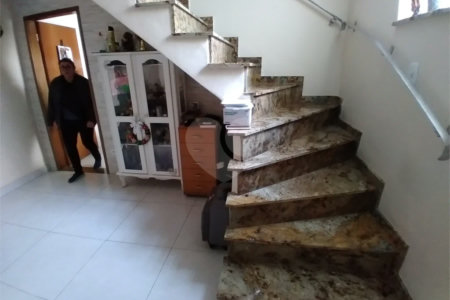 Sobrado à venda com 3 quartos, sendo 1 suíte,  em Vila Medeiros, São Paulo, SP