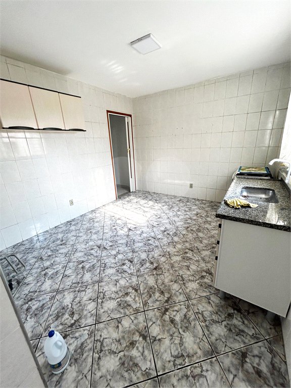 Sobrado à venda com 3 quartos, sendo 1 suíte,  em Jardim Santa Emília, São Paulo, SP