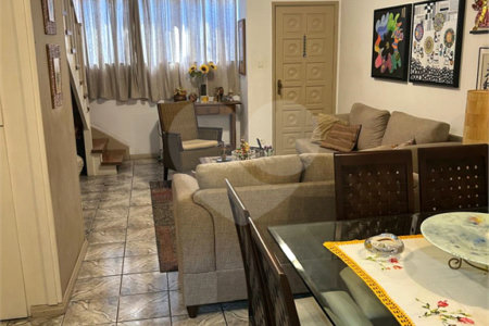 Sobrado à venda com 2 quartos em Cidade Monções, São Paulo, SP