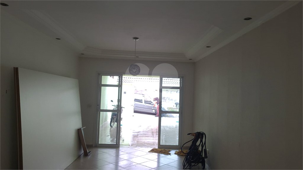 Casa à venda com 2 suítes, em Cidade Nova Arujá, Arujá, SP