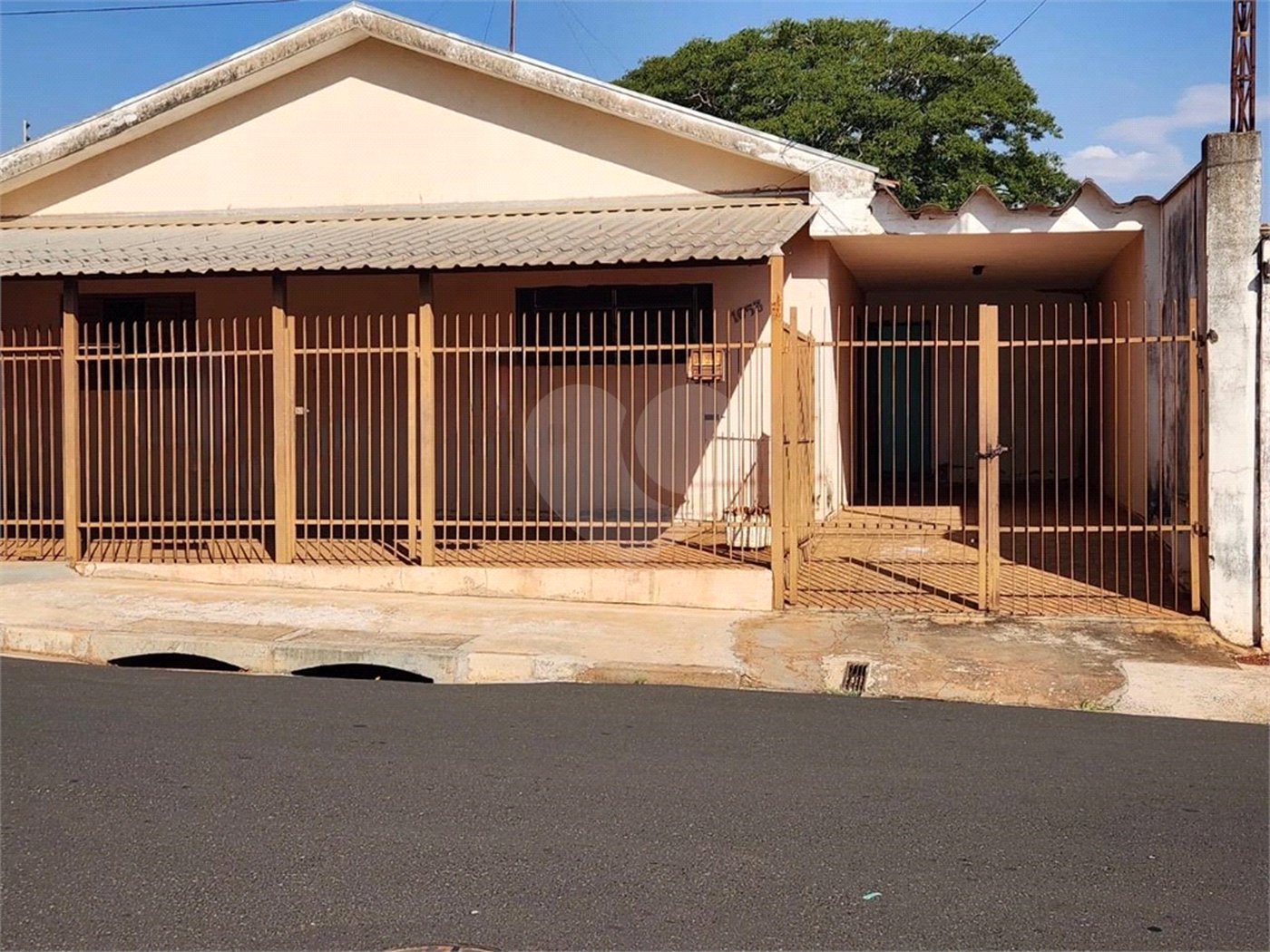 Casa à venda com 2 quartos no Centro, Araraquara, SP