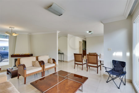 Casa de Vila à venda com 4 quartos, sendo 2 suítes, em Campo Grande, São Paulo, SP