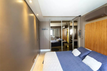 Apartamento à venda com 3 quartos, sendo 1 suíte,  em Vila Olímpia, São Paulo, SP