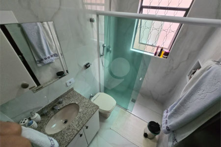 Sobrado à venda com 3 suítes em Chora Menino, São Paulo, SP