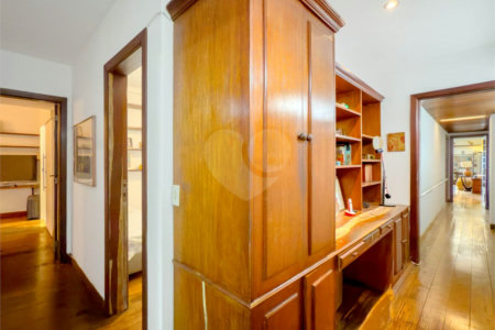 Apartamento à venda com 3 quartos, sendo 1 suíte,  em Lagoa, Rio de Janeiro, RJ