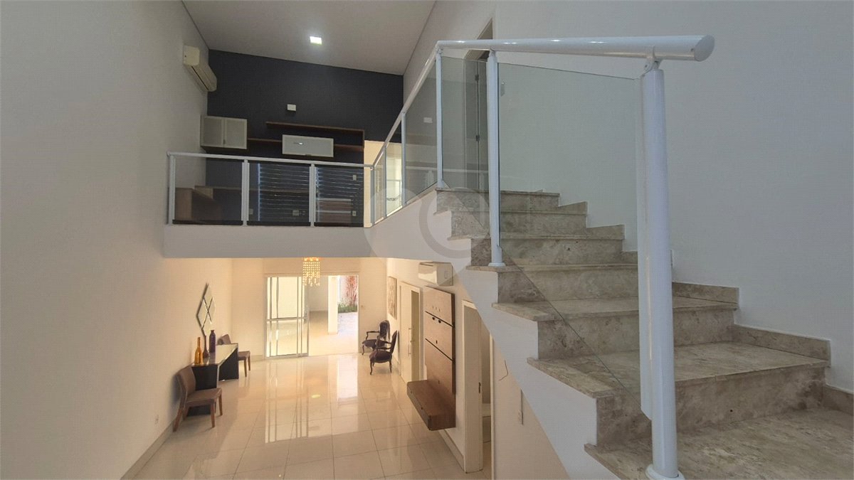 Casa à venda com 3 quartos, sendo 1 suíte, no condomínio Lago da Serra, Araçoiaba da Serra - SP