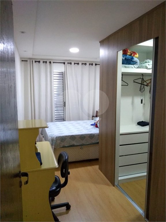 Sobrado à venda com 3 quartos, sendo 1 suíte, em Vila Santa Margarida, Ferraz de Vasconcelos, SP