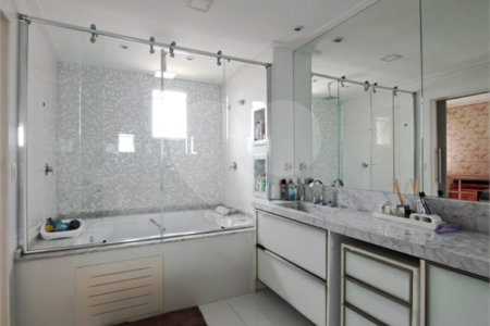 Apartamento à venda com 3 suítes no Centro, Santo André, SP