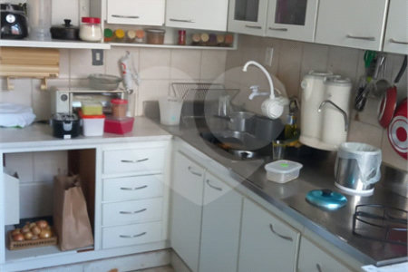 Casa Térrea à venda com 3 quartos, sendo 1 suíte,  em Aclimação, São Paulo, SP