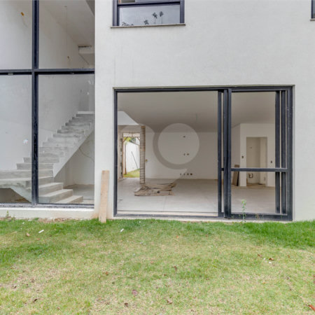 Casa à venda com 4 suítes no condomínio Ocean Village, São Paulo - SP